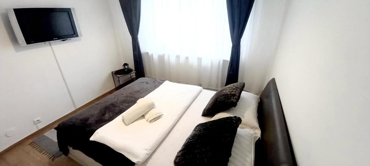 33 Coquette Apartment Baia Mare Exteriér fotografie